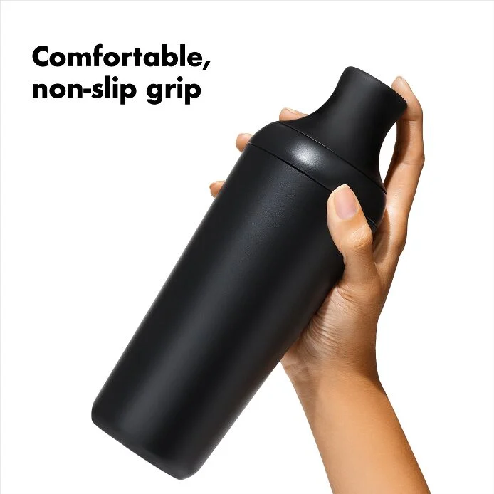 OXO Good Grips Plastic Cocktail Shaker- 20 oz/590 mL capacity