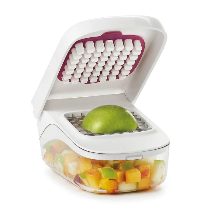 Vegetable Chopper with Easy-Pour Opening