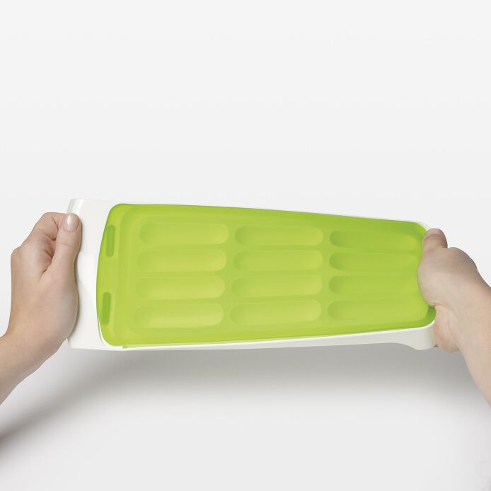 No-Spill Ice Stick Tray