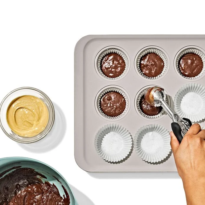 Non-Stick Pro Ceramic Coated Metal Bakeware 12-Cup Muffin Pan - Biscuit