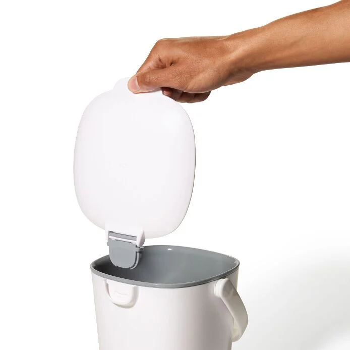 Easy-Clean Compost Bin