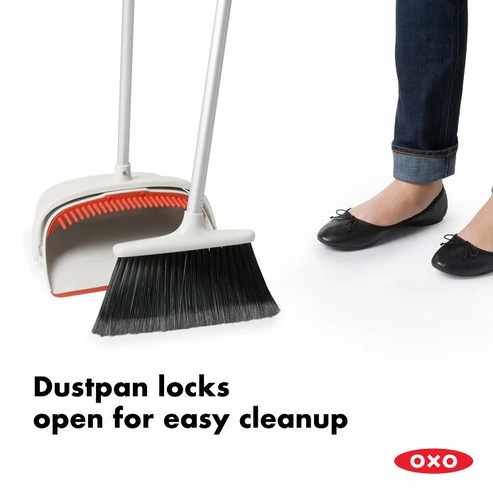 Sweep Set with Extendable Broom