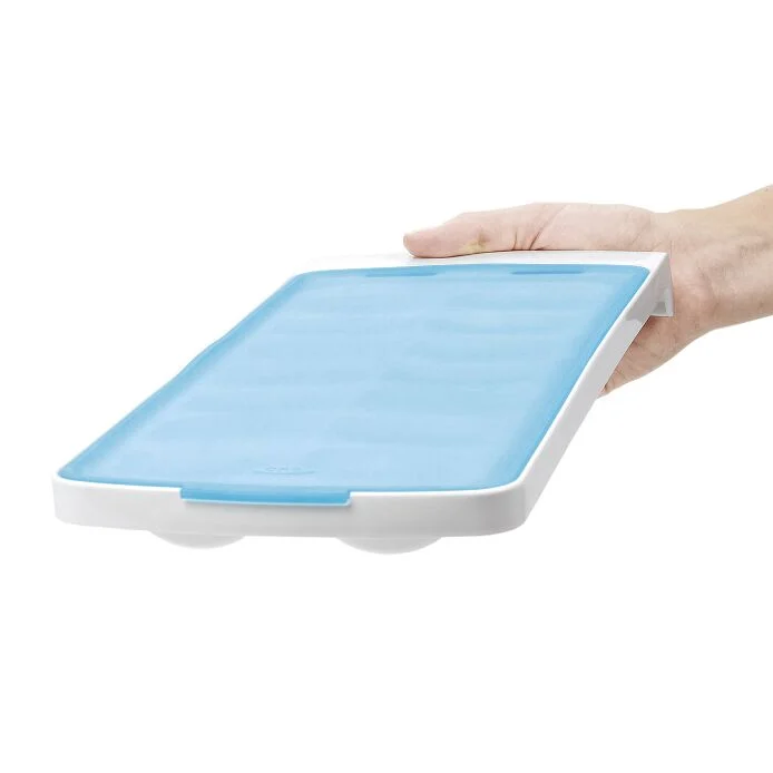 No-Spill Ice Cube Tray