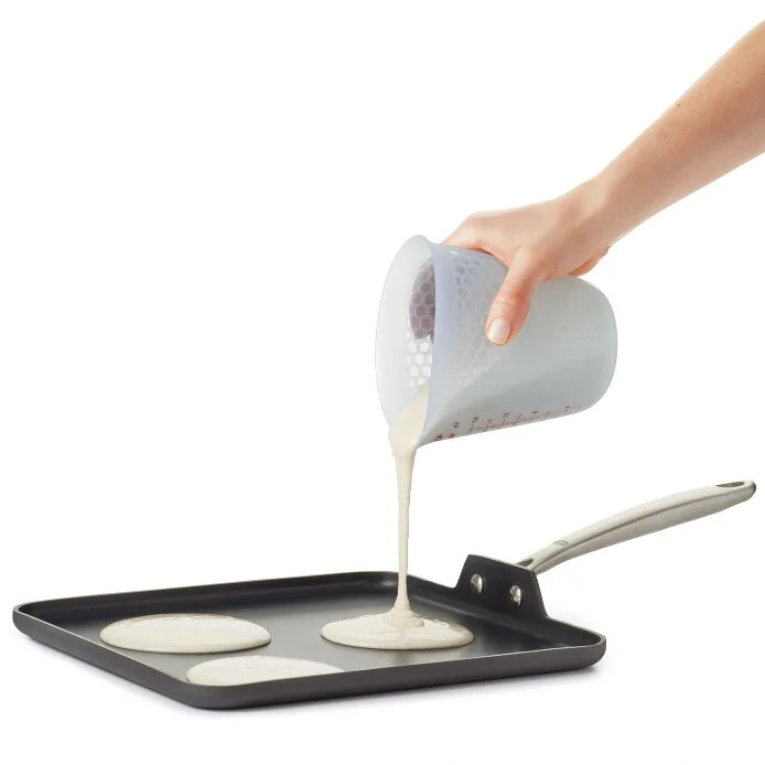 2 Cup Squeeze & Pour Silicone Measuring Cup