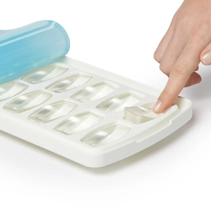 No-Spill Ice Cube Tray - 2 Pack