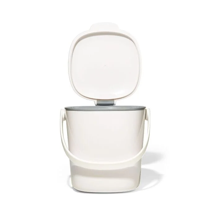 Easy-Clean Compost Bin