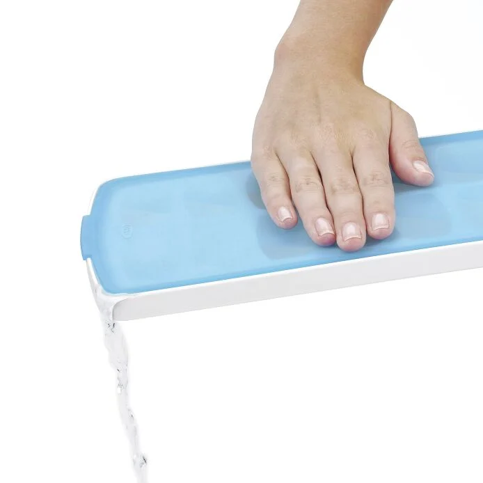 No-Spill Ice Cube Tray