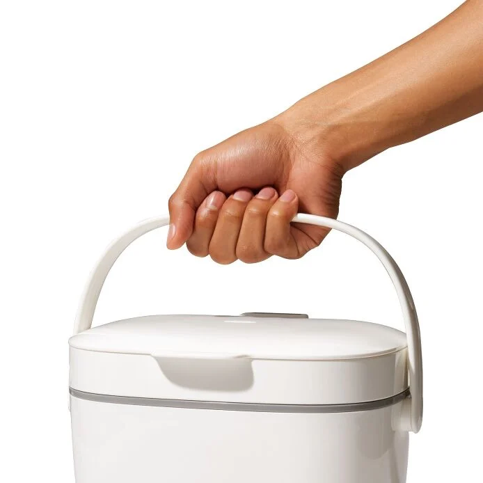 Easy-Clean Compost Bin