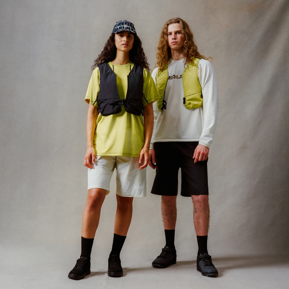 Unisex Corner Hydration Black - S-M