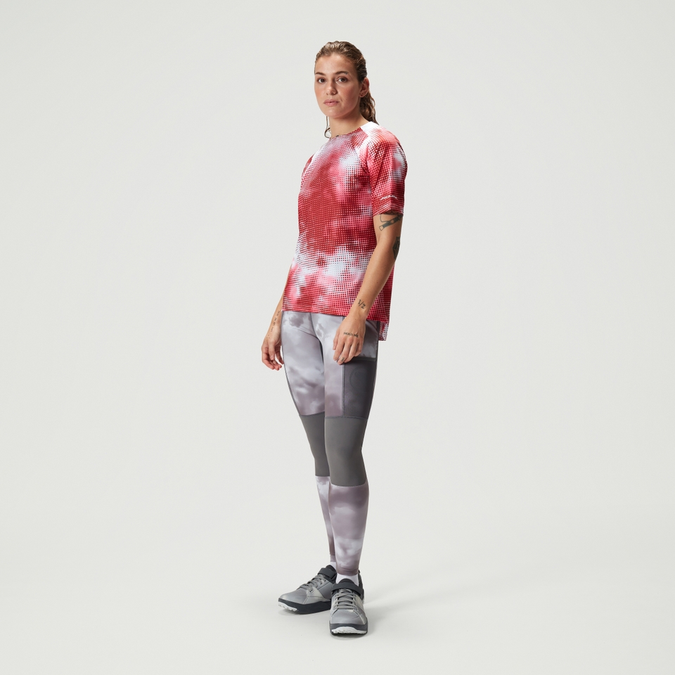 Women's Pixel Cloud Tee Ltd - Pomegranate - L