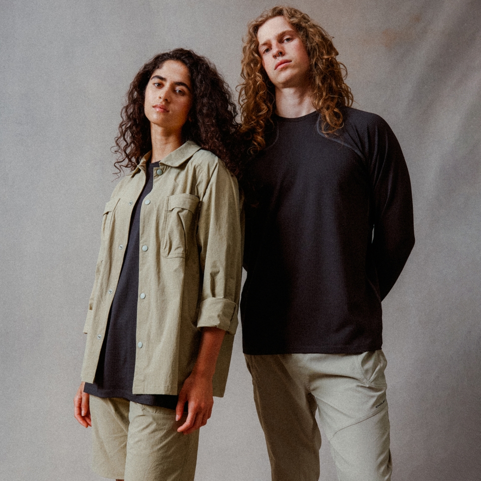 Unisex Long Sleeve Corner Shirt Black - XXS