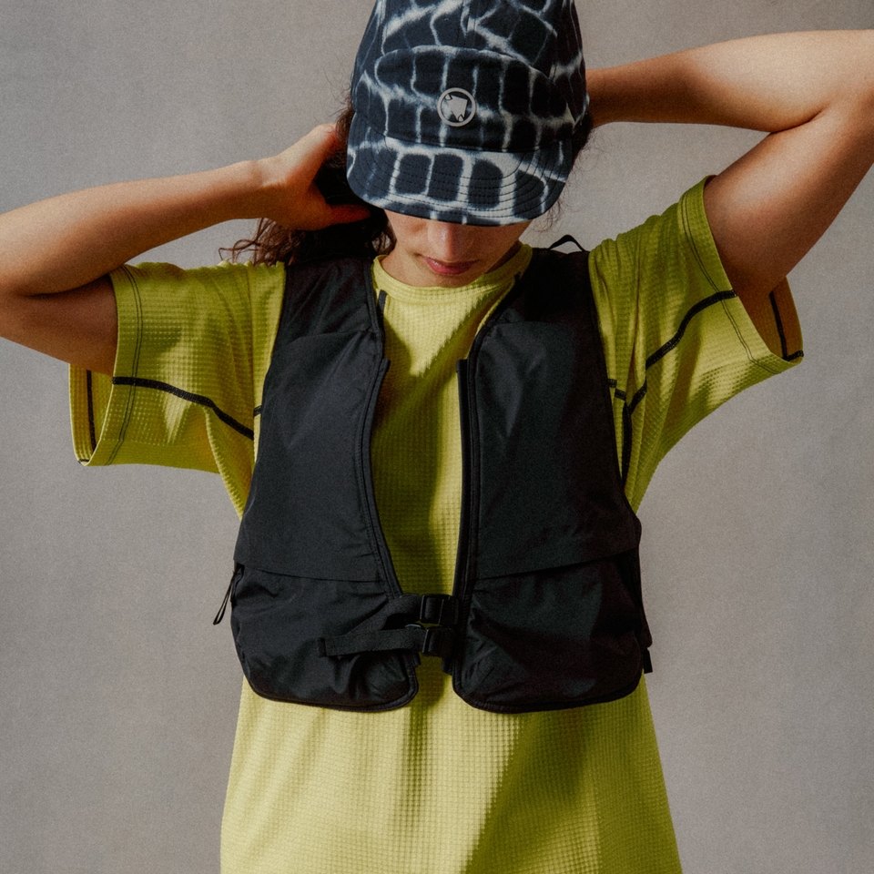 Unisex Corner Hydration Black - S-M