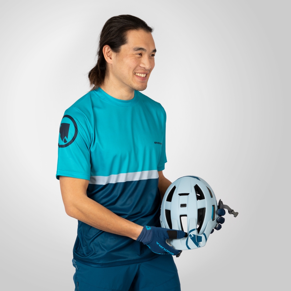 SingleTrack MIPS® Helmet - Concrete Grey - S-M