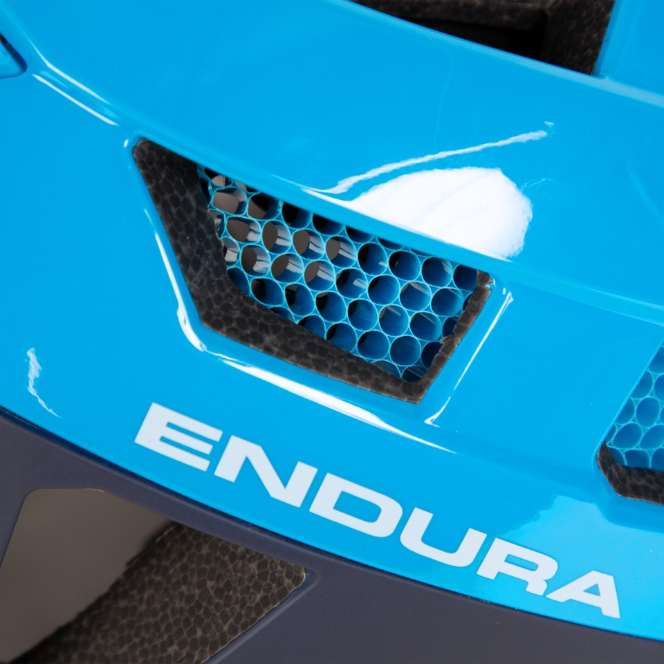 SingleTrack Helmet - Electric Blue - S-M