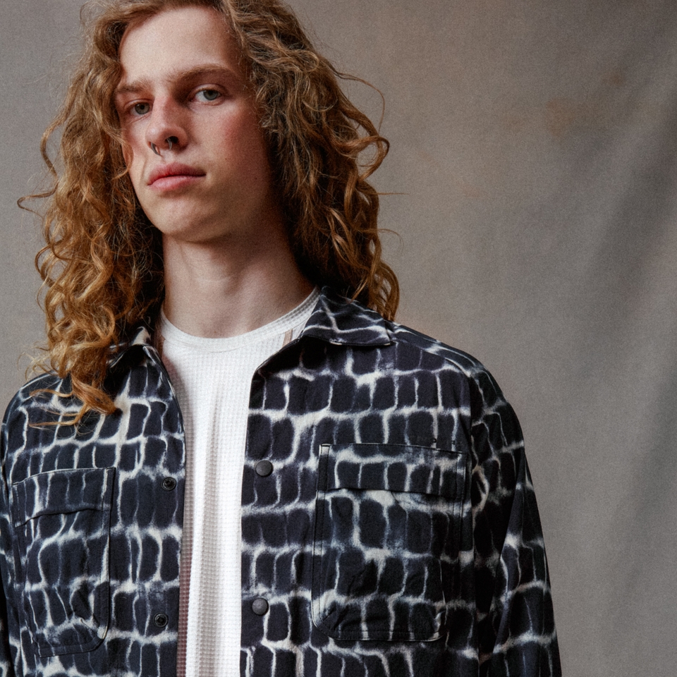 Unisex Adventure Corner Shirt Black Camo - M