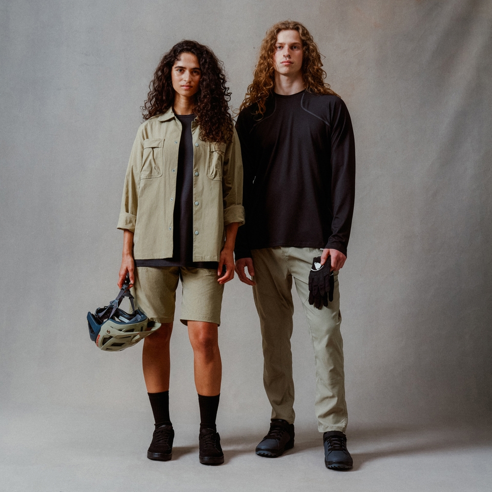 Unisex Long Sleeve Corner Shirt Black - XXS