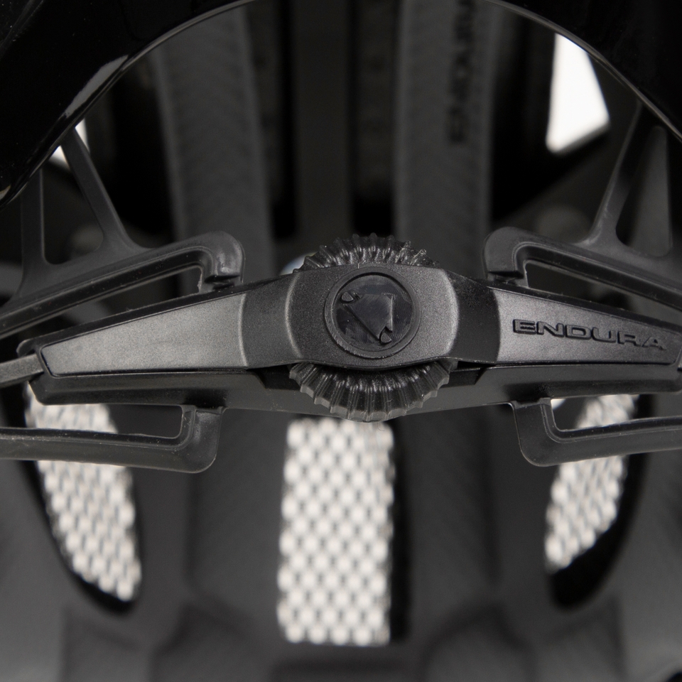 Hummvee Plus MIPS® Helmet - Black - S-M