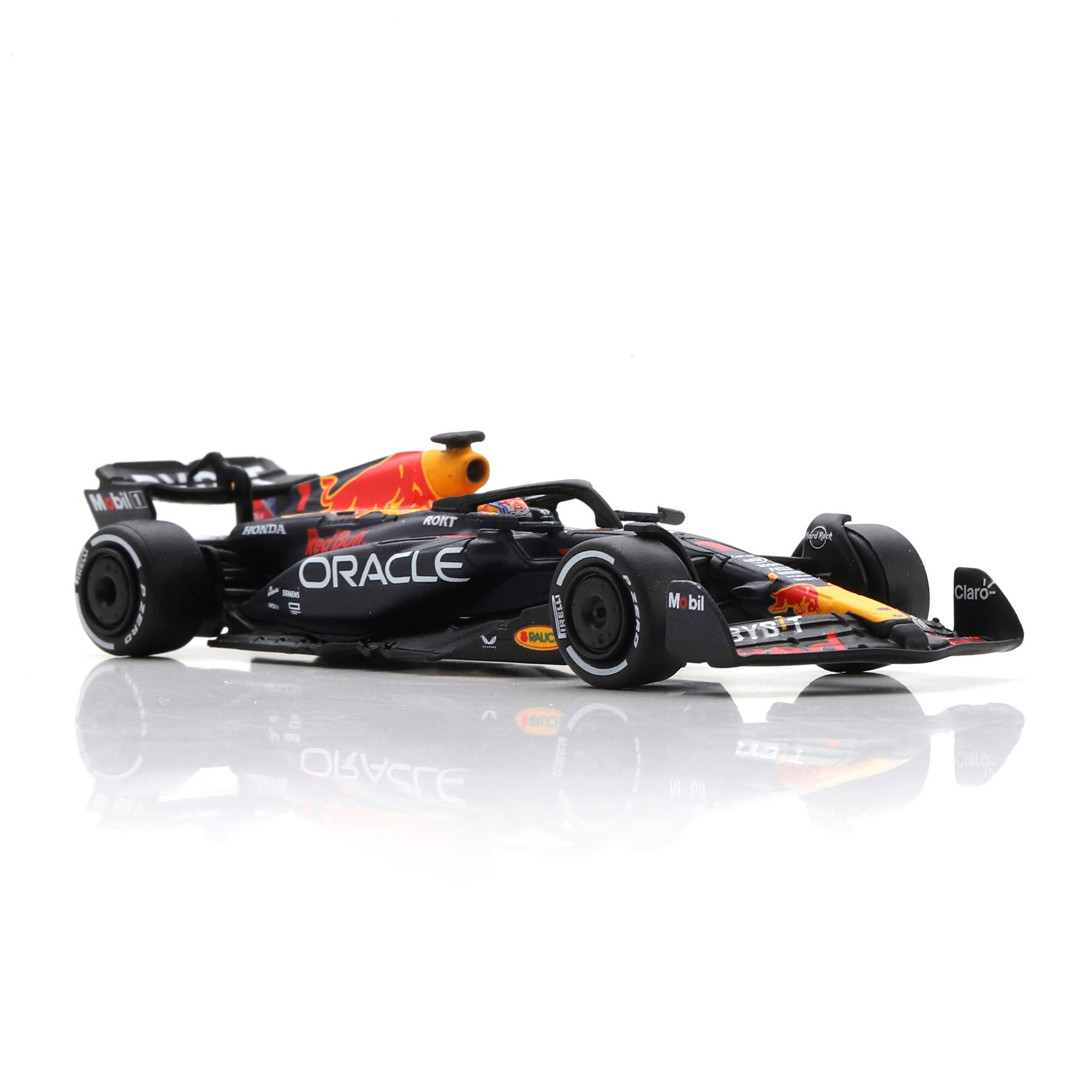 Oracle Red Bull Racing RB19 No.1 Max Verstappen 1:64 Spark Model