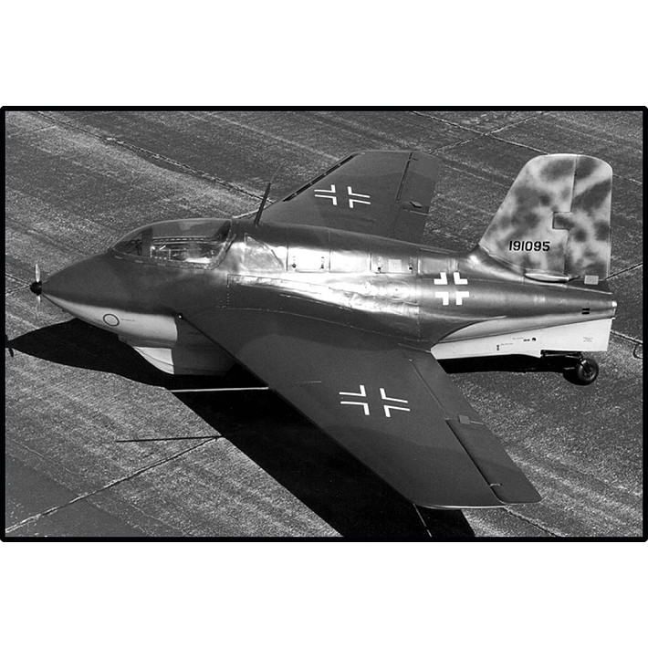 Messerschmitt Me 163B Komet & Scheuch-Schlepper - Edycja Limitowana