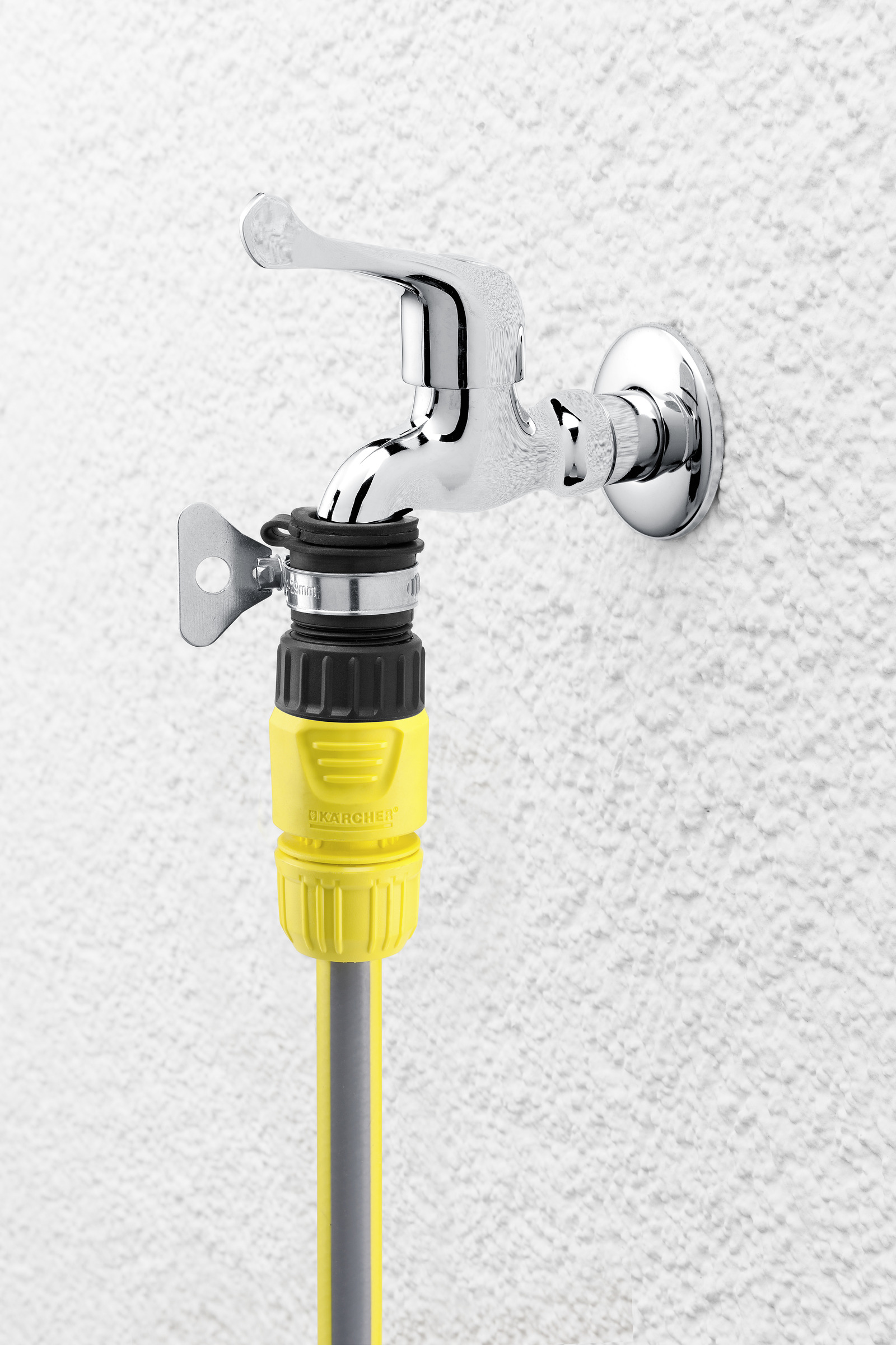 Threadless outdoor tap adaptor