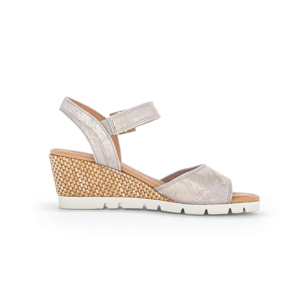 Sandaleno met sleehak beige