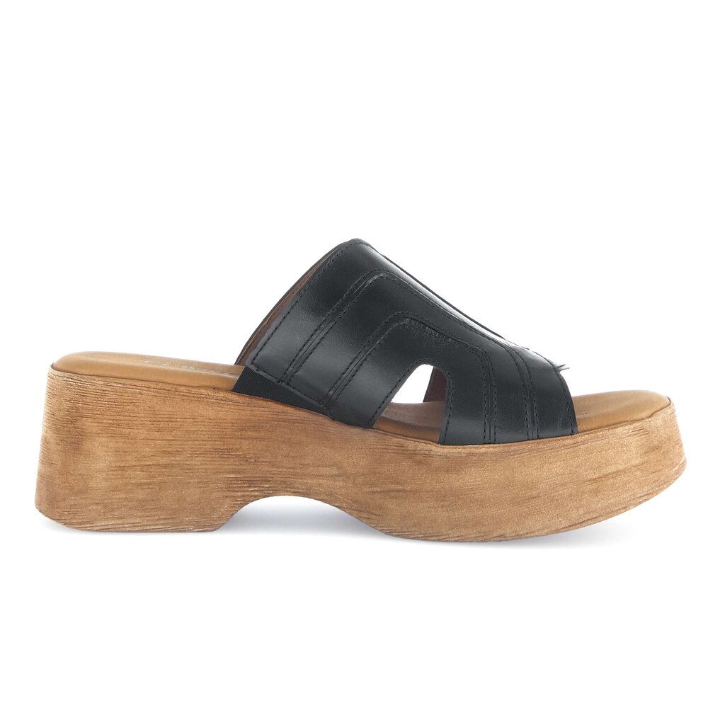 Sandale met plateauzool zwart