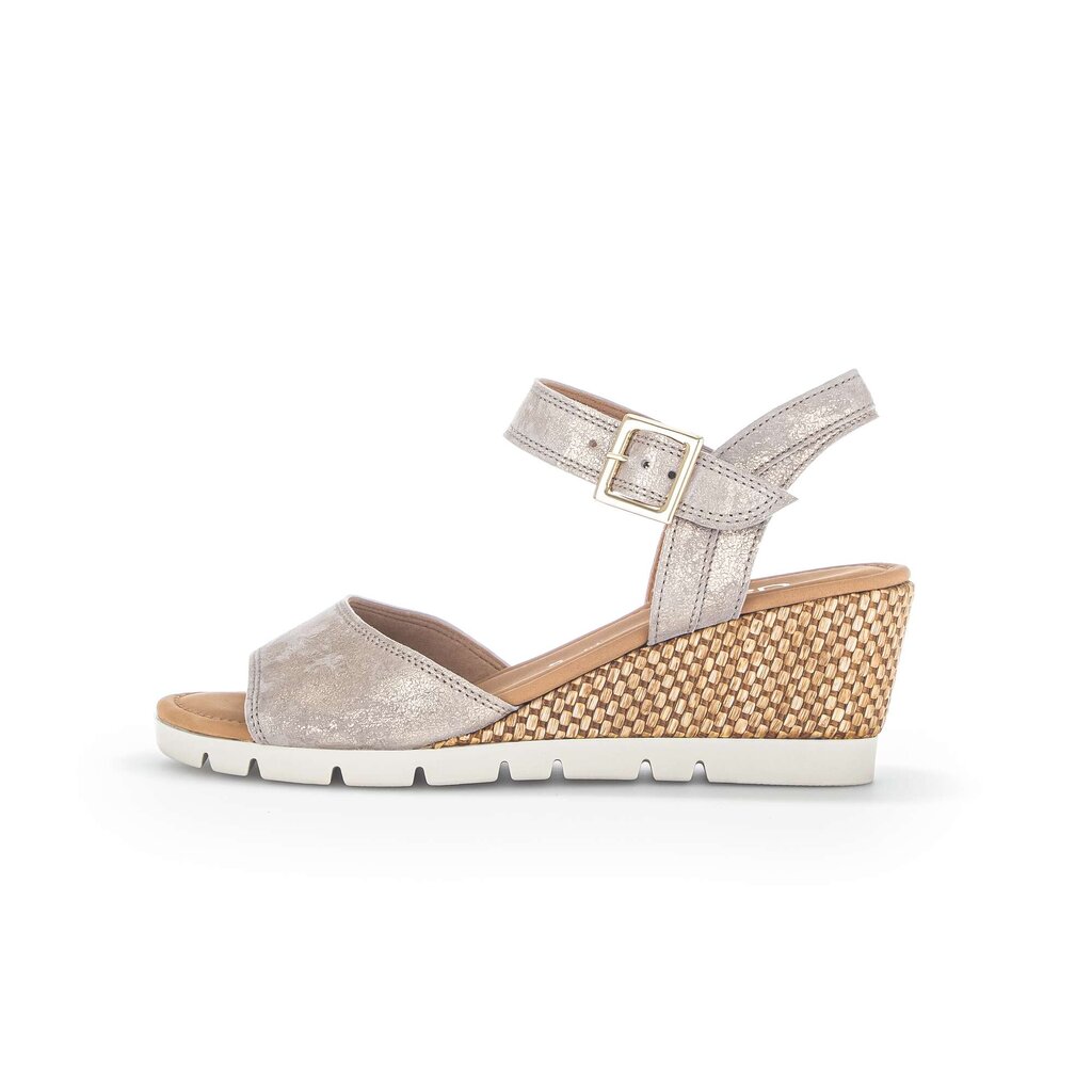 Sandaleno met sleehak beige