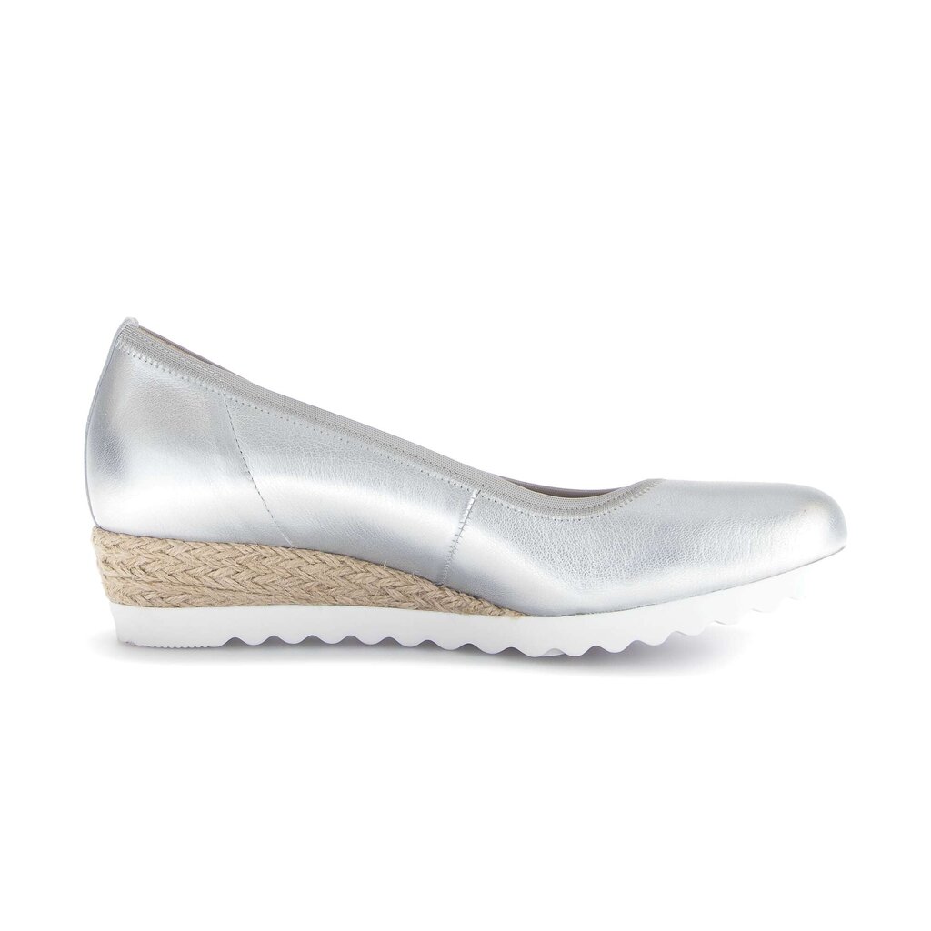 Pump met sleehak zilver