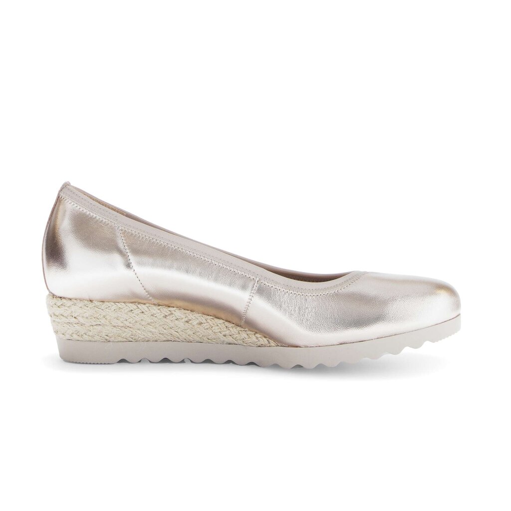 Pump met sleehak goud