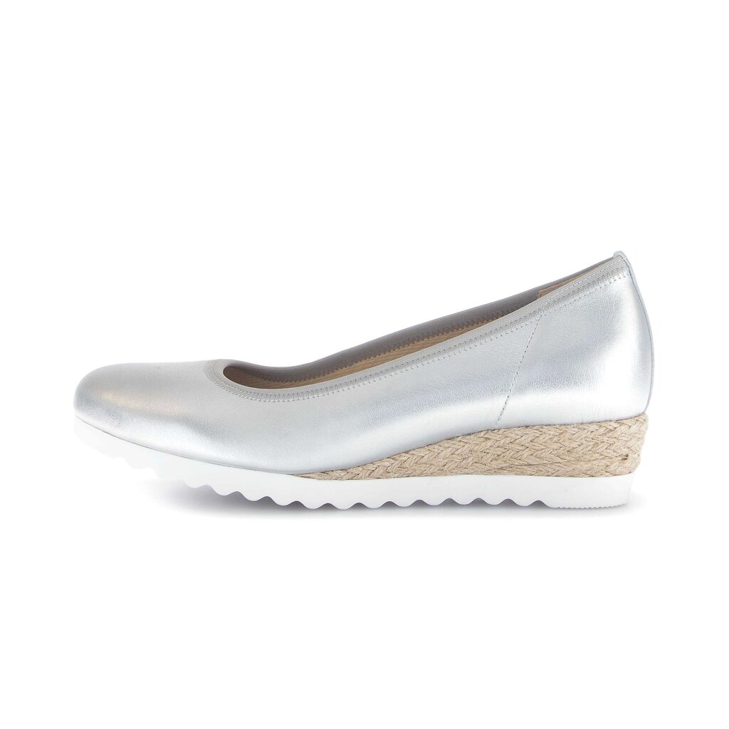 Pump met sleehak zilver