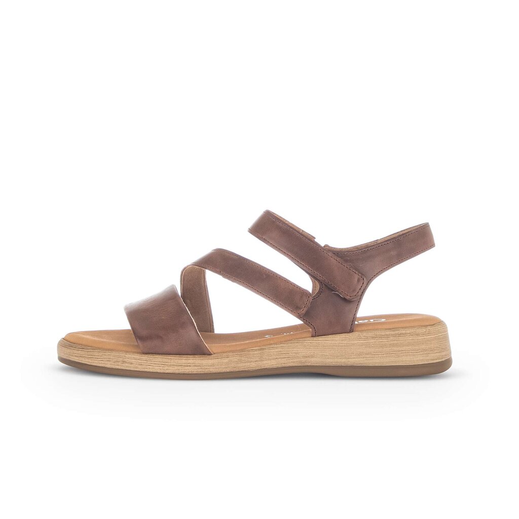 Sandal met riempjes bruin