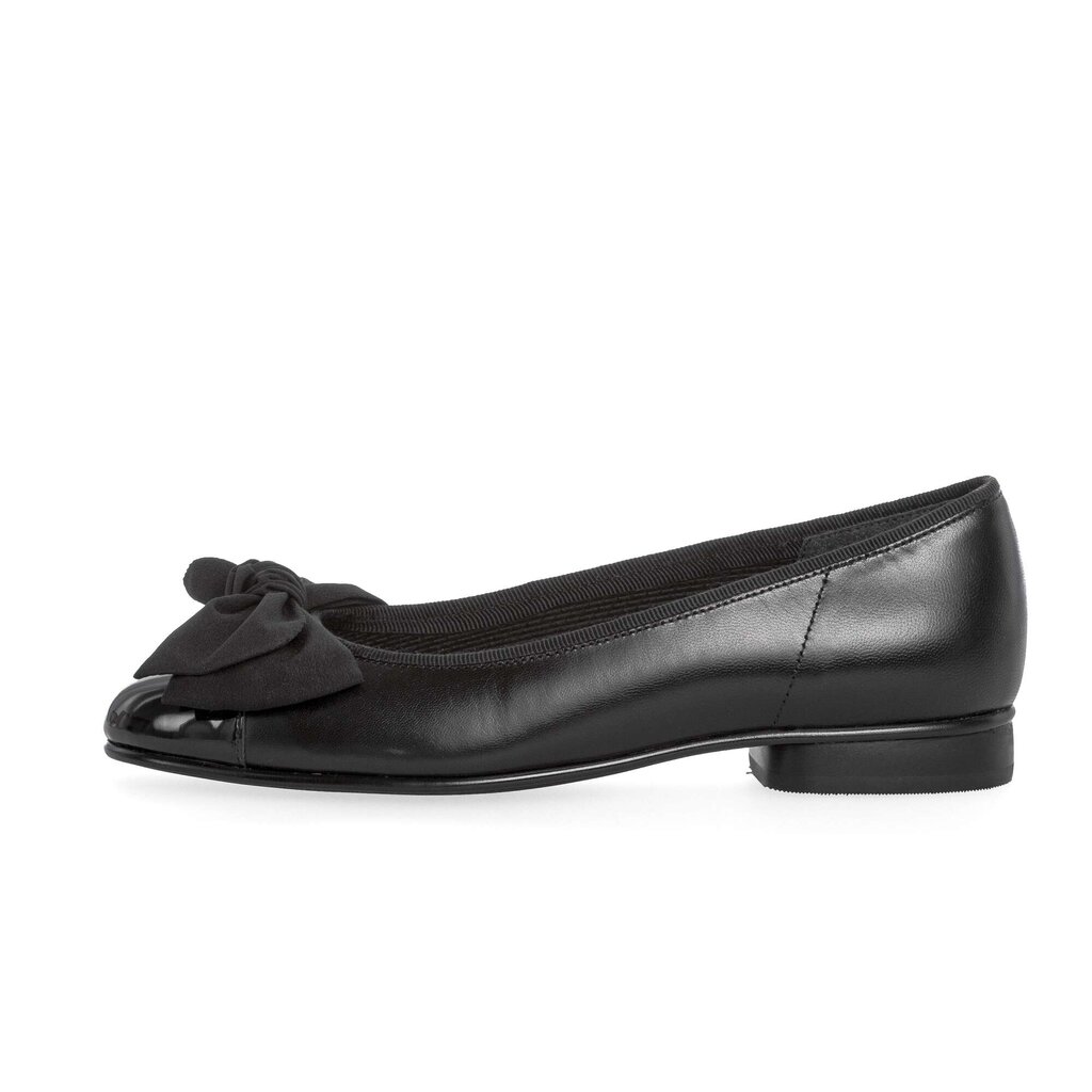 Elegante ballerina zwart