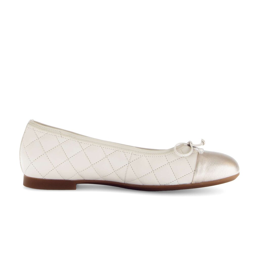 Elegante ballerina crème