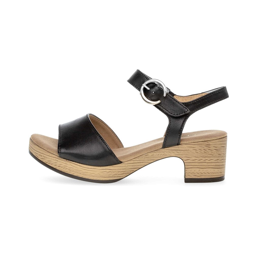 Sandale met plateauzool zwart