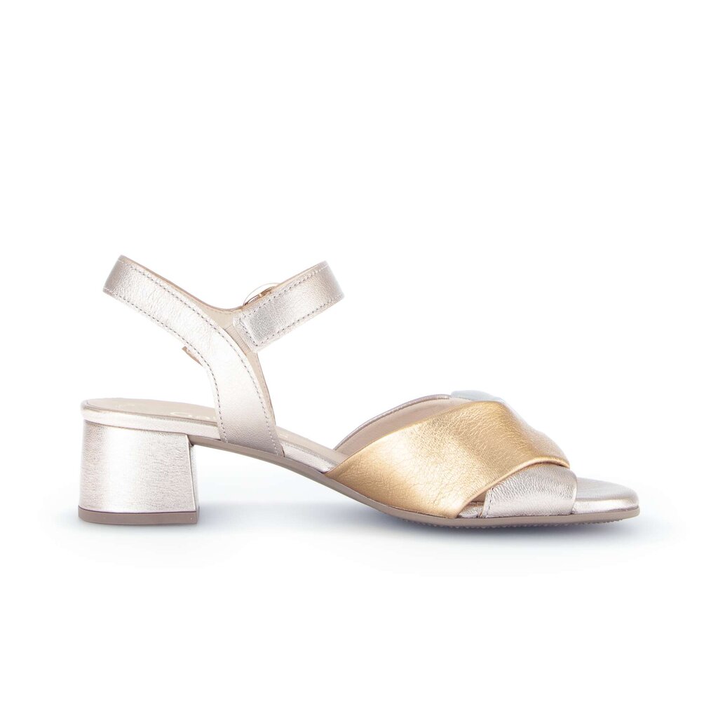 Sandal met riempjes rose