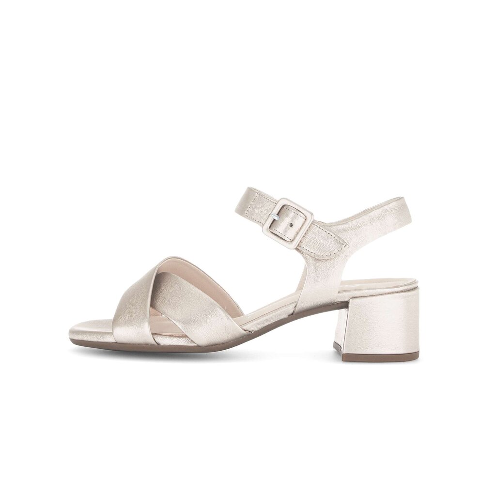 Sandal met riempjes goud