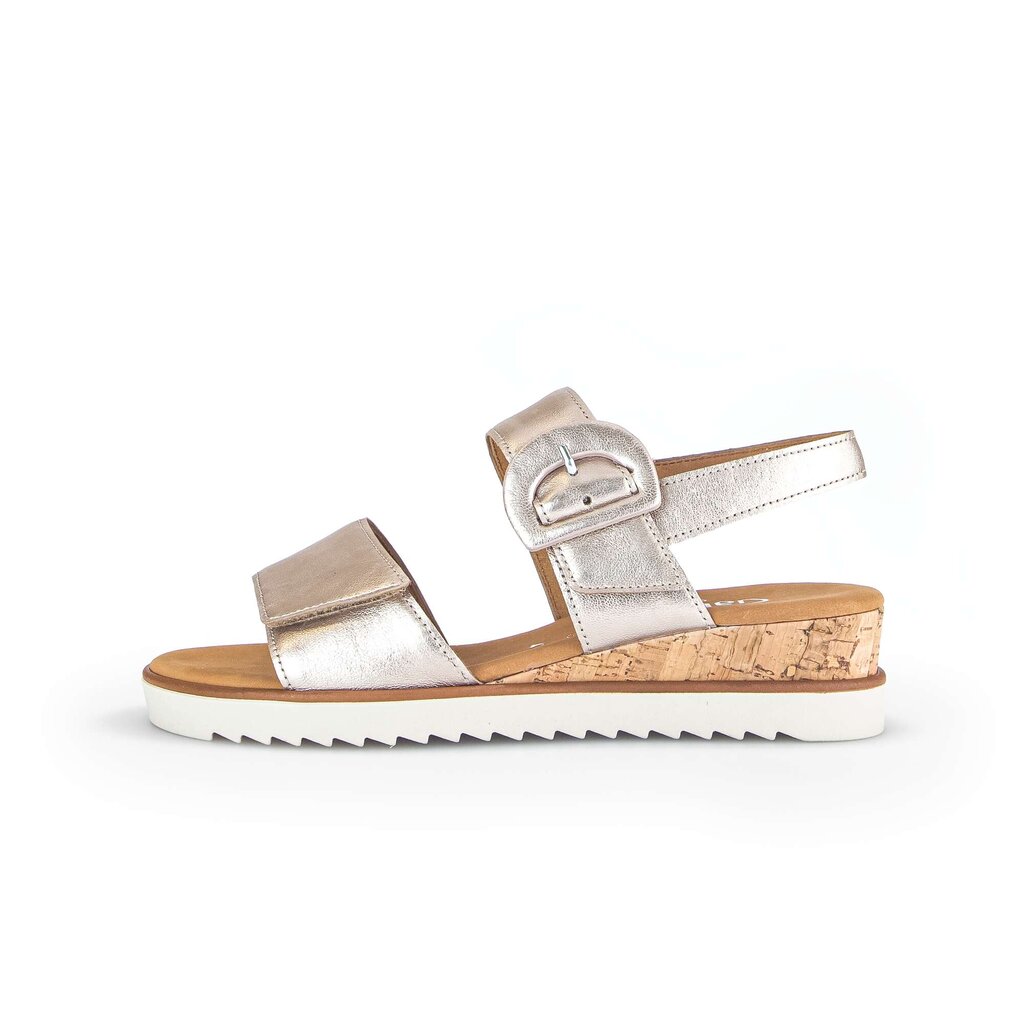 Sandaleno met sleehak goud