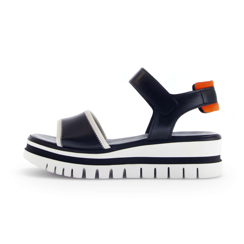 Sandale met plateauzool zwart