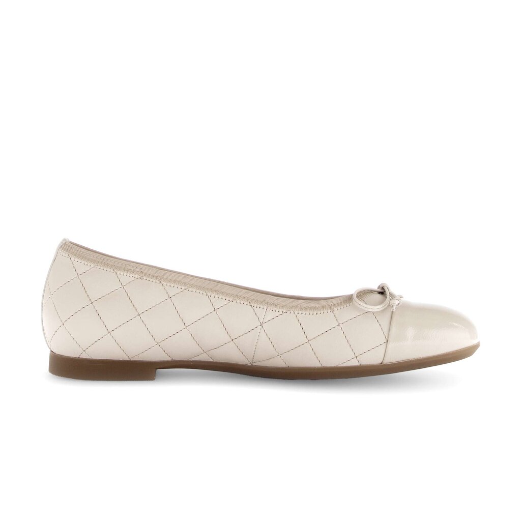 Elegante ballerina beige