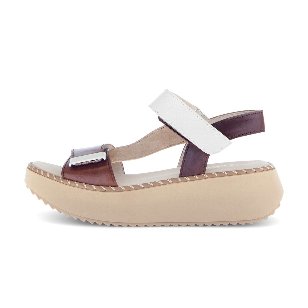 Sandale met plateauzool bruin