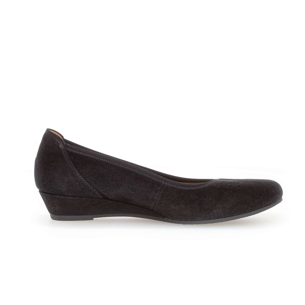 Pump met sleehak zwart