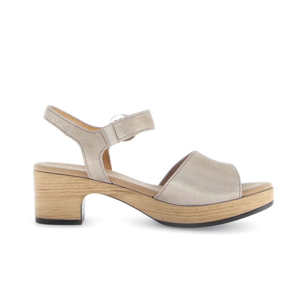 Sandal met riempjes beige