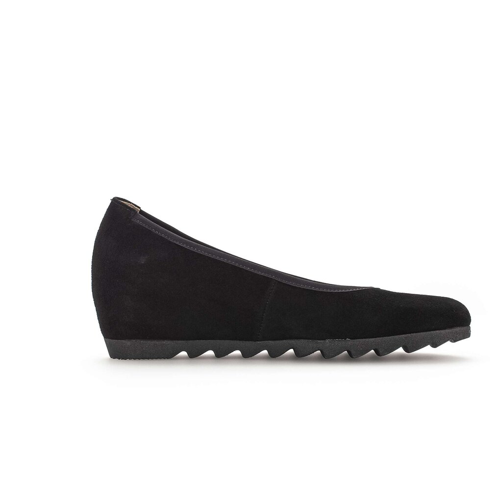 Pump met sleehak zwart