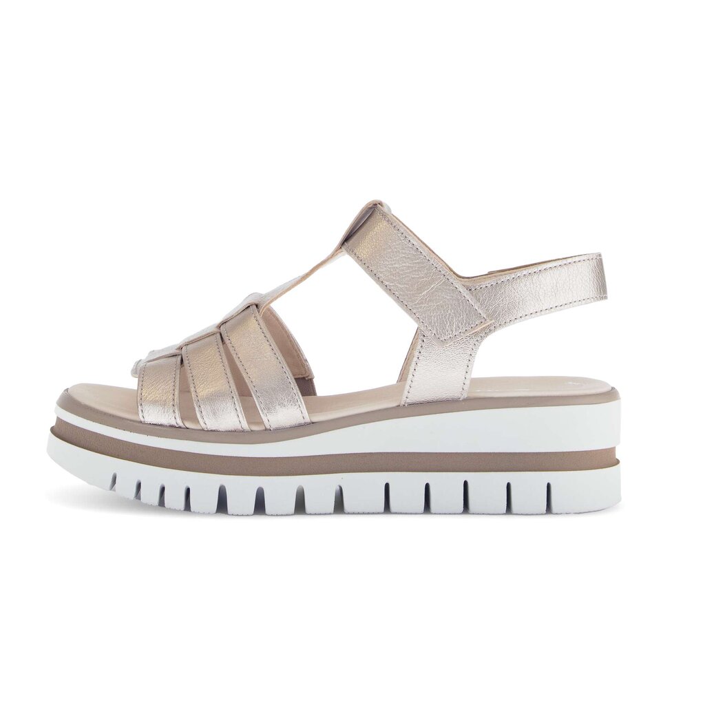 Sandale met plateauzool goud