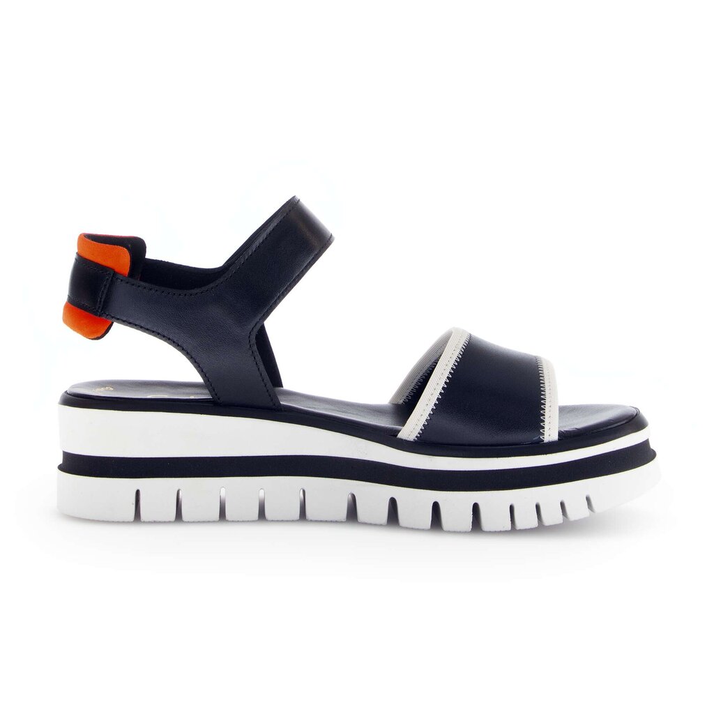 Sandale met plateauzool zwart