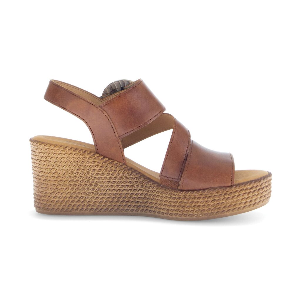 Sandaleno met sleehak bruin