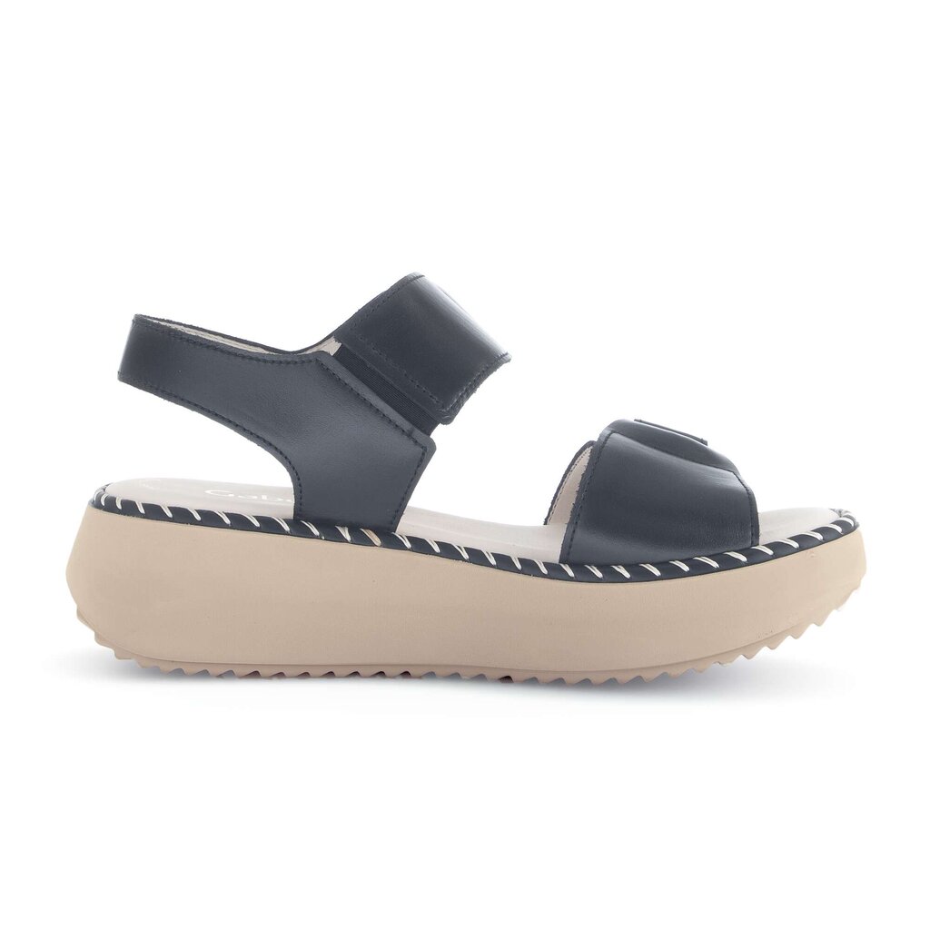 Sandale met plateauzool zwart