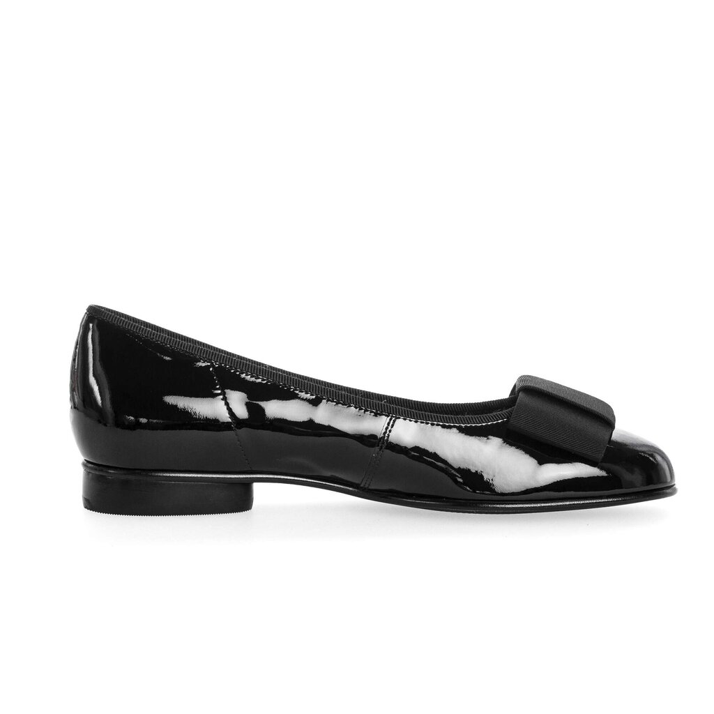 Elegante ballerina zwart