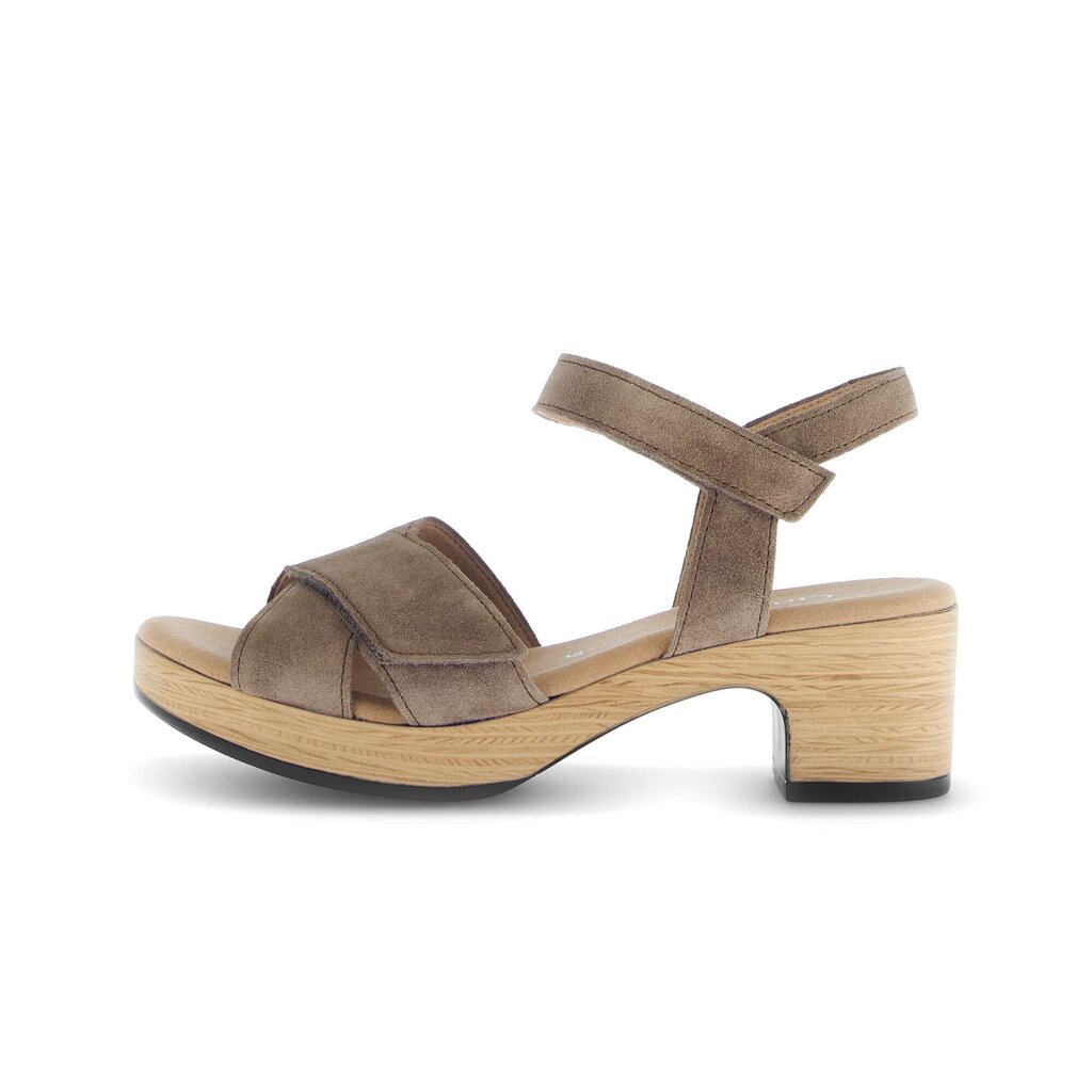 Sandal met riempjes bruin