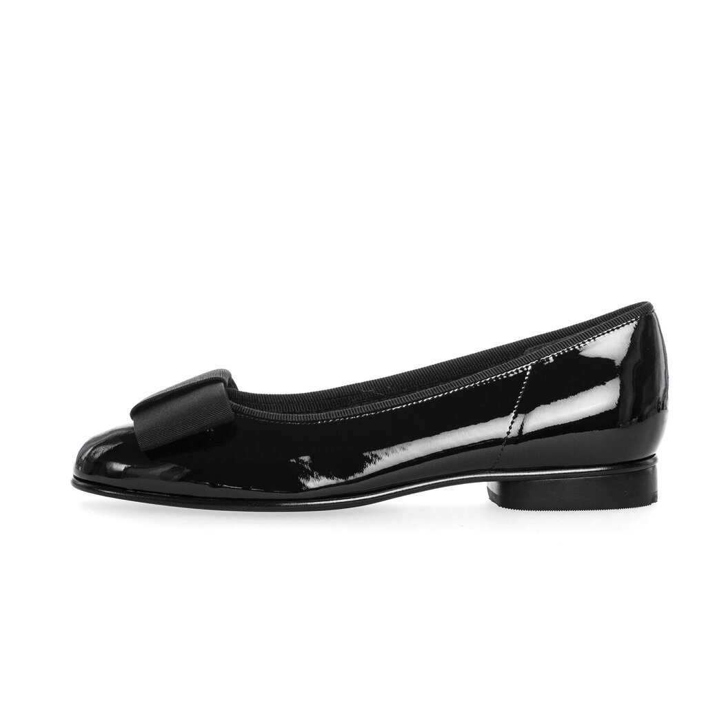 Elegante ballerina zwart